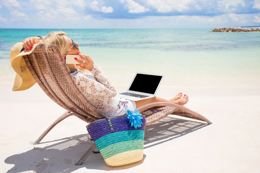 A Long Vacation in Bonaire for French Digital Nomads